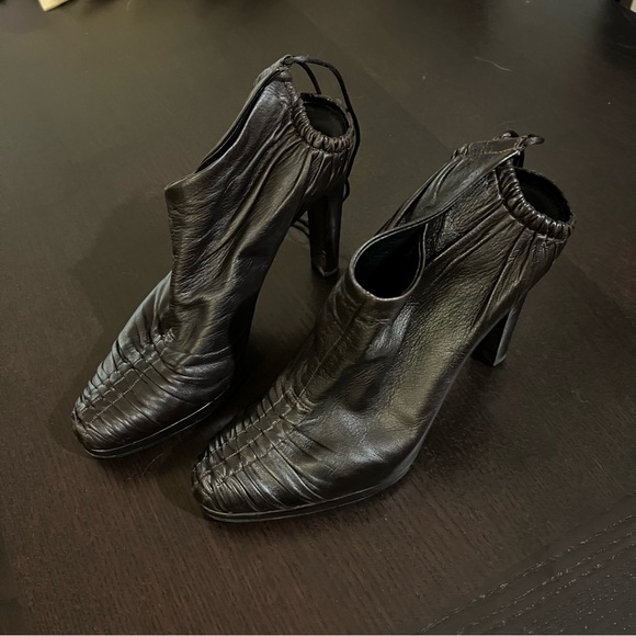 Gucci Brown Pleated Lambskin Leather Ankle Wrap Booties Size 37.5/US 7 - Picture 14 of 15